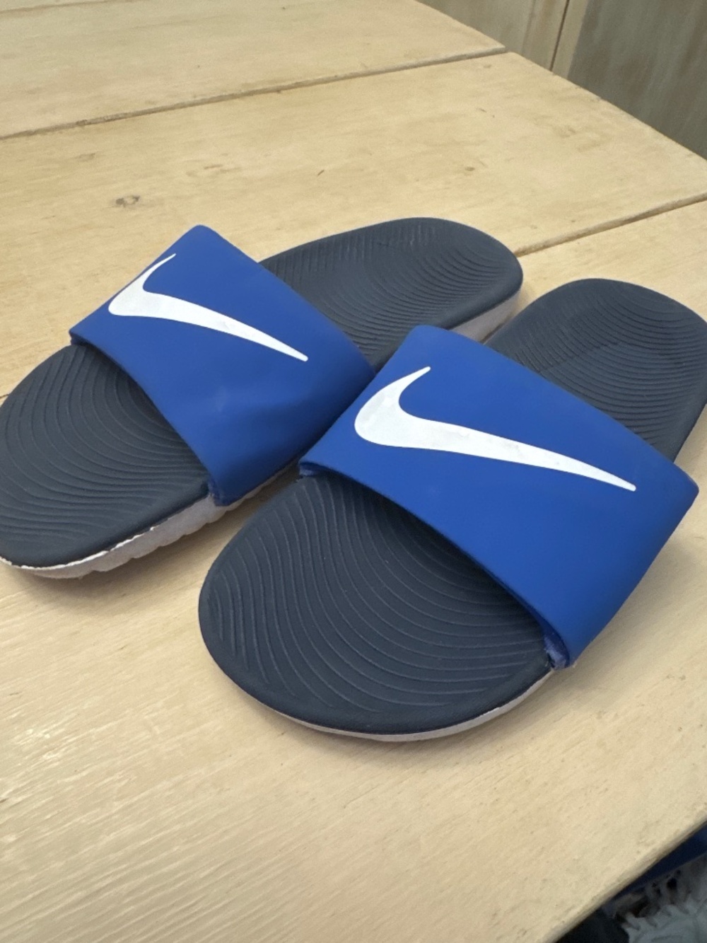 Nike slides